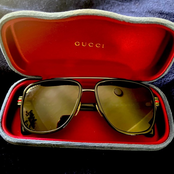 Gucci unisex sunglasses aviator